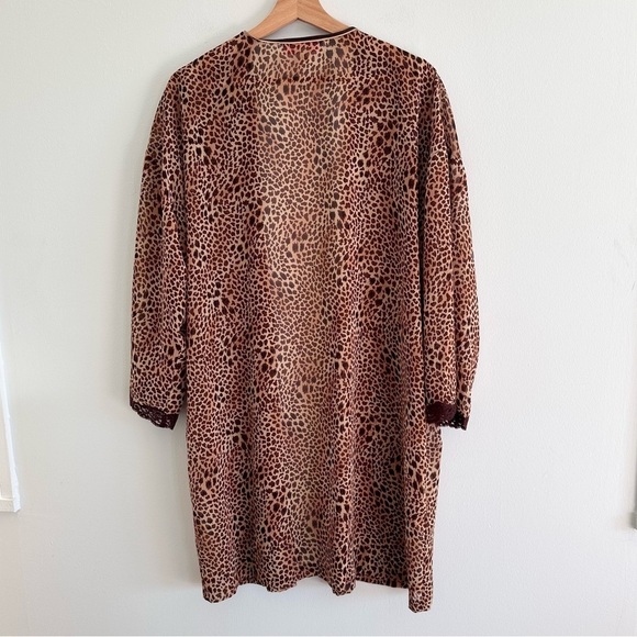 Oscar de la Renta Pink Label leopard print kimono robe - Picture 4 of 5
